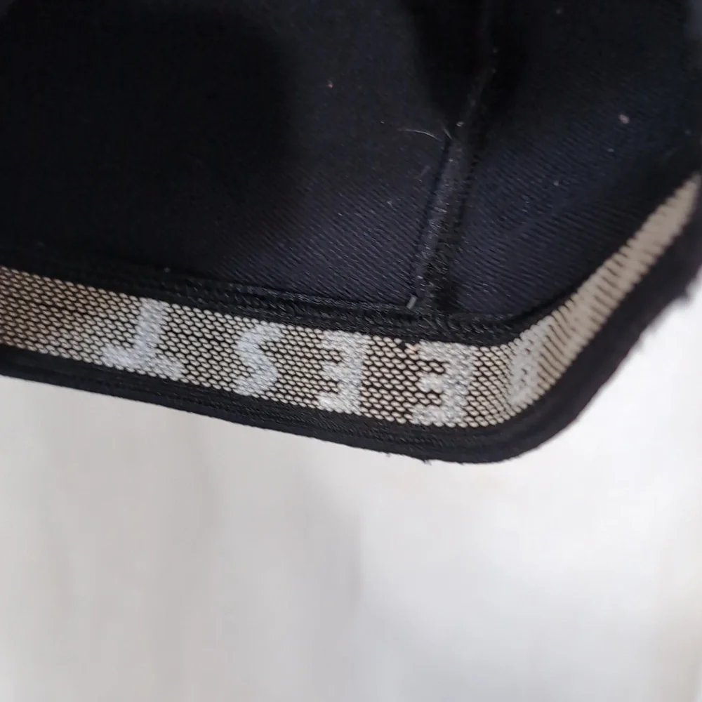 shebeest size large